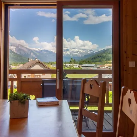 Gite Balneo Au Coeur Des Alpes Taninges Exterior photo