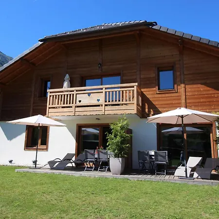Gite Balneo Au Coeur Des Alpes Taninges Exterior photo