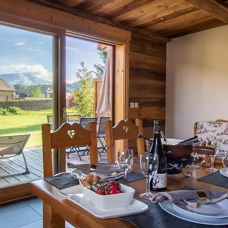 Gite Balneo Au Coeur Des Alpes Taninges Exterior photo